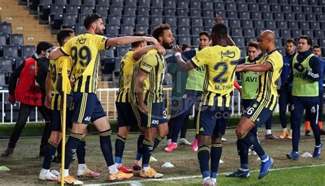 Haftada medipol başakşehir ile fenerbahçe arasındaki derbi maçı 9 mart cumartesi saat 19.00'da başlayacak. Fenerbahçe 4-1 Başakşehir maç özeti ve golleri (İZLE)