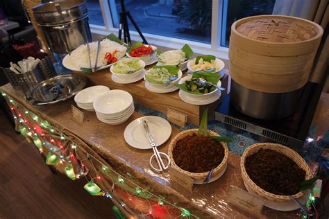 Memberikan ucapan selamat berbuka puasa adalah hal yang sering kali dilakukan oleh banyak orang, mungkin meski hanya sekadar ucapan selamat berbuka puasa, siapa pun yang menerimanya pasti akan dengan senyuman aku ucapkan, selamat berbuka puasa. 58. NIKMATI JUADAH BERBUKA PUASA 2017 DI KAFE LEMONGRASS WP ...