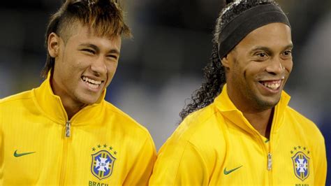 Ronaldinho “neymar Ya Está Al Nivel De Messi Y Cristiano Ronaldo”