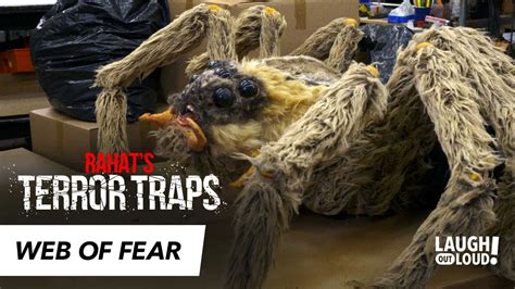 Massive Man Eating Spider Prank Rahatandnewbietopets39s Terror Traps