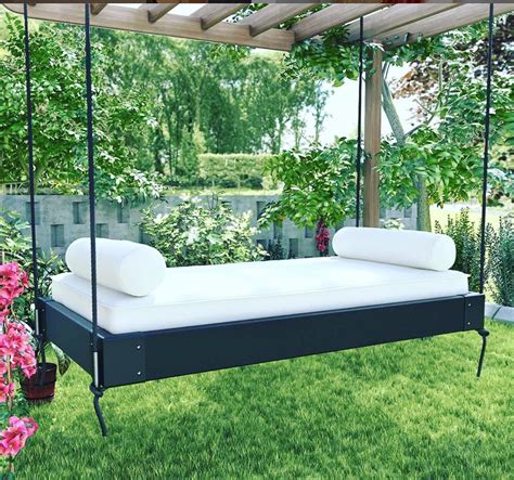Pin By Susie Nelson On Outdoor Decorating Daybed Swing Outdoor Bed