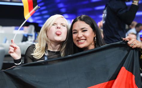 Ausrichtung des eurovision songcontest weit zurück. ESC 2019 in Tel Aviv: Deutschland rutscht nachträglich auf ...