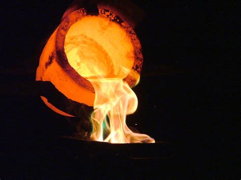 Pouring Liquid Gold Liquid Gold Being Poured Into A Cast T Flickr