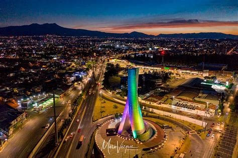 300, colonia san bernardino 50080 toluca de lerdo. ¿Conoces la historia de las Torres Bicentenario?: Puerta ...
