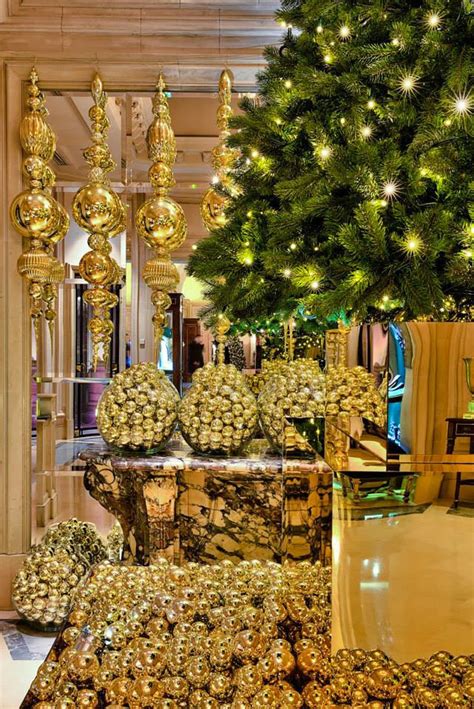 Luxury Life Design Amazing Christmas Tree At Four Seasons Hotel George
