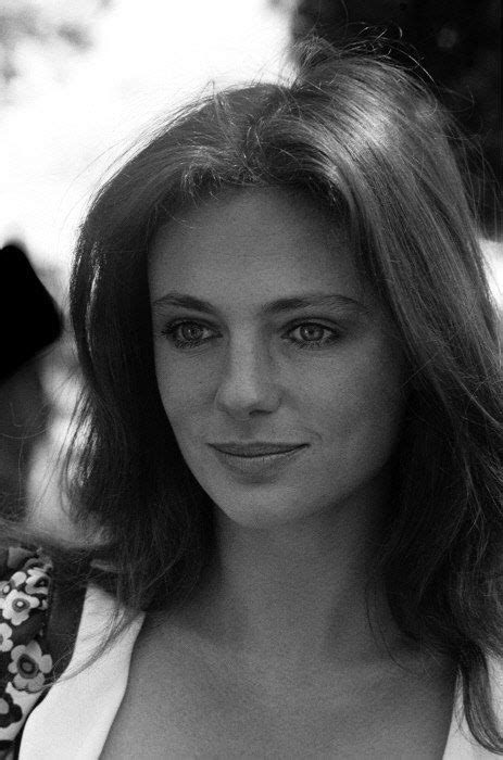 Jacqueline Bisset Natalie Wood Classic Actresses Beautiful Actresses Classic Beauty Timeless