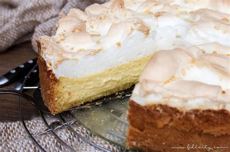 Er begeistert besonders durch die köstliche kombiniation aus süß und sauer. Tränchentorte - Käsekuchen mit Baiserhaube | Filizity.com ...