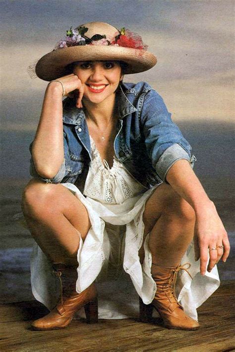 Pin by Jerry Piotrowski on Linda Ronstadt | Linda ronstadt, Annie ...