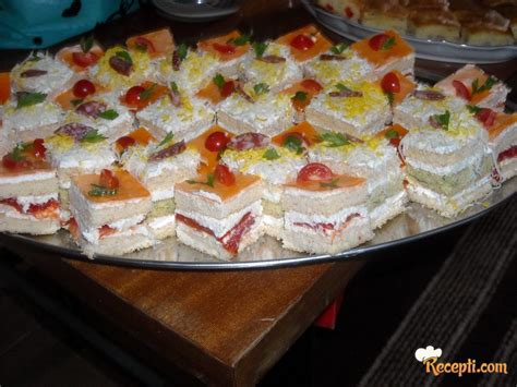 Ova posna torta se može seći na komade kada se glazura osuši. Slana torta (2) - Recepti.com
