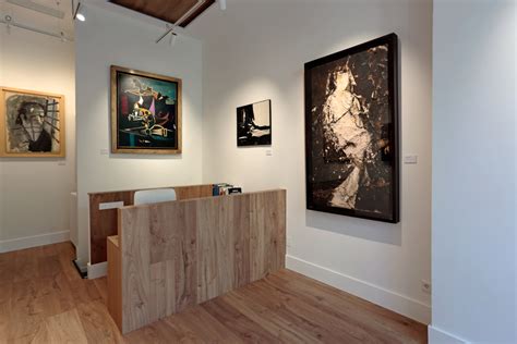 Y como si fuera parte de la propia jugada, reaparece también el relato radial de la epopeya de diego. Fondo de galería. Un recorrido por el Arte Contemporáneo ...