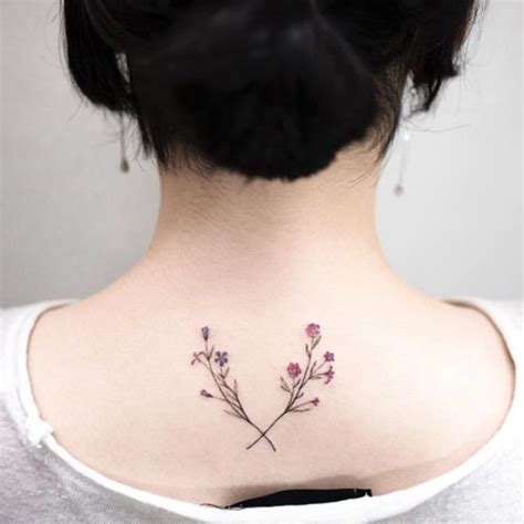 Hình xăm mini sau gáy. Hình xăm mini đẹp cho nữ ở cổ tay, cổ chân, sau gáy, vai ...