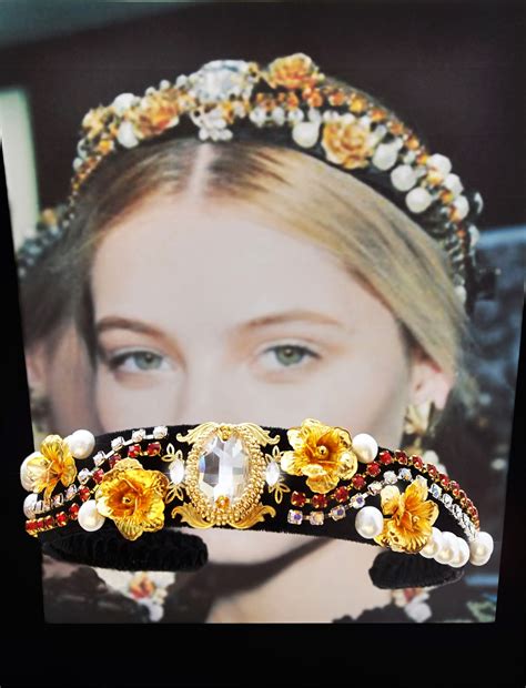 Elviefashionview Dolce And Gabbana Crowns Are So In Trend Now