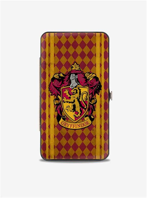 By cclogin march 16, 2020. Harry Potter Gryffindor Crest Hinged Wallet in 2020 | Gryffindor crest, Harry potter gryffindor ...