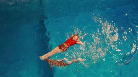 A baby dolphin caught in a crab trap rope is rescued, beginning a series of events that has become one of the most inspiring stories of our generation. Dolphin Tale 3:Hazel and sawyer - Dream come true - Wattpad