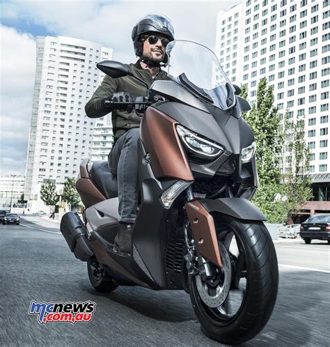 The 300x300 heatbed innovations are unrivaled and the offers are terrific. 2017 Yamaha X-Max 300 | New big scoot from Yamaha | MCNews ...
