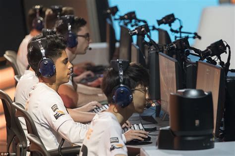 London Spitfire And Profit Win Overwatch League Finals And 1m Prize