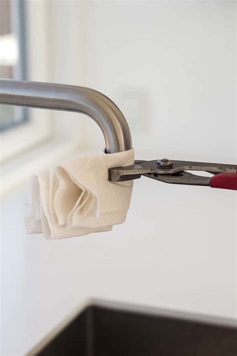 Drum aerator make it the perfect tool for getting water and nutrients to the roots of plants in compacted soil. How To: Clean your Sink Faucet Aerator / Filter