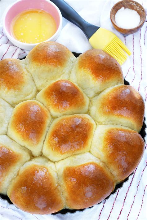 They are slightly better the next day compared to the no knead ones. 30 Minute Dinner Rolls | Red Star Yeast