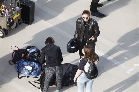 The hitman's wife's bodyguard is an upcoming american action comedy film directed by patrick hughes and written by tom o'connor and brandon and phillip murphy. Check This Out: Even More Photos of 'The Himan's Wife's ...