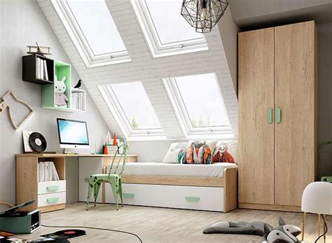 Modulo tipo closet de dos puertas; Cama nido juvenil blanca y madera con escritorio y arcón ...