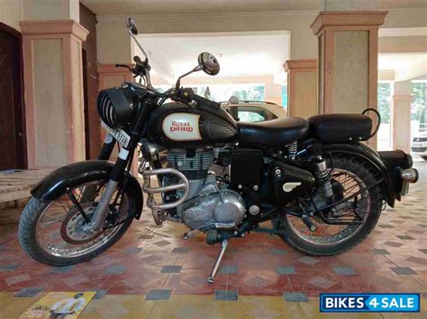 See royal enfield bike price in bangladesh 2021 with all motorcycle bd showroom address near you. Black Royal Enfield Classic 350 Picture 2. Bike ID 196696 ...