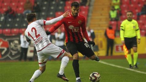 Gol yollarında sorun yaşayan balıkesirspor'u ağırlayan es es henüz 4. Eskişehirspor: 1 - Balıkesirspor: 2 | MAÇ SONUCU