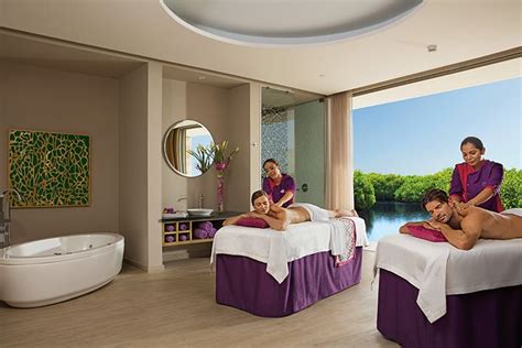 Indulge In Paradise With A Couples Massage During A Getaway You Will