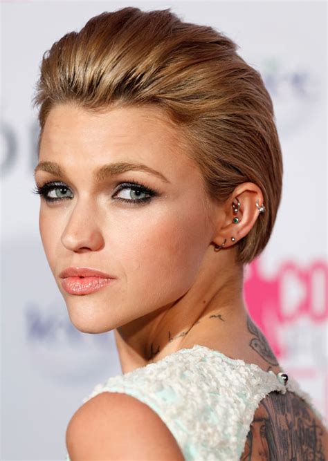 Infact, we have made it as simple as possible for you so you never have a bad hair day again. Fancy Up Your Look with These Casual Hairstyles for Women ...