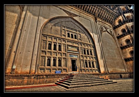 Get all the latest news and updates on bijapur only on news18.com. Entrance Gol Gumbaz, Bijapur | Gol Gumbaz is the mausoleum ...