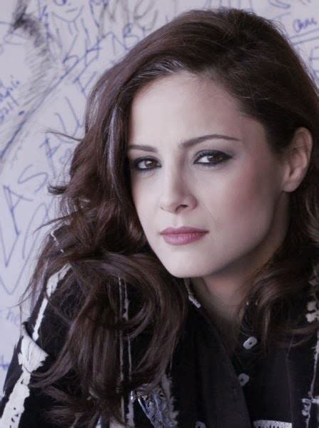 She received her master degree (advanced acting) in 2005 from bahçesehir university. MEDCEZİR ENDER SEREZ (MİNE TUGAY) KİMDİR - MİNE TUGAY ...