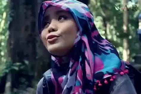 Kuatkan radio kuatkan radio anda sleeq najwa kuatkan radio kuatkan radio. Najwa Latif - AdaMu - Kord Gitar Kapok