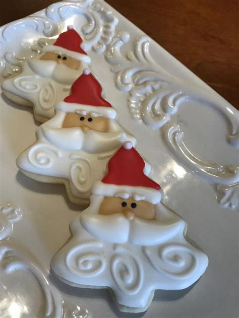 If you're looking for inspiration for all the christmas cookies you see in your near future, you've come to the right place! 746 best Cookie Decorating images on Pinterest | Decorated ...