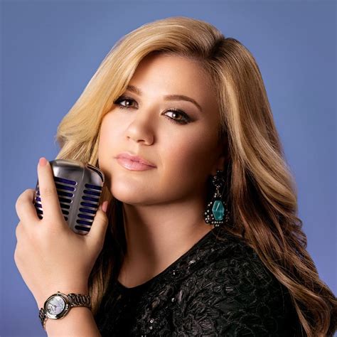 In 2002, she made her debut music video appearance for the video before your love. Kelly Clarkson - SHE Summit