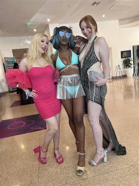 Gigi Sweets 🍭💕 ️ ️ Xbiz Miami May 15 18 On Twitter Rt Thegigisweets Me And Delilahcass Ran