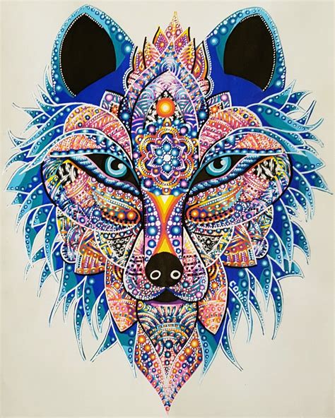 A mandala is a geometric configuration of symbols. Peinture de Loup à l'acrylique. #Loup #mandala #animal # ...