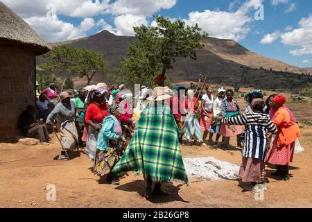 Women Dancing In A Basotho Initiation Ceremony In A Village Near Pitseng Leribe Lesotho Stock