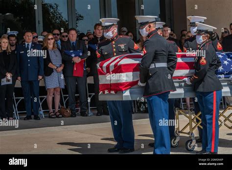 Nicole end marine hi-res stock photography and images - Alamy