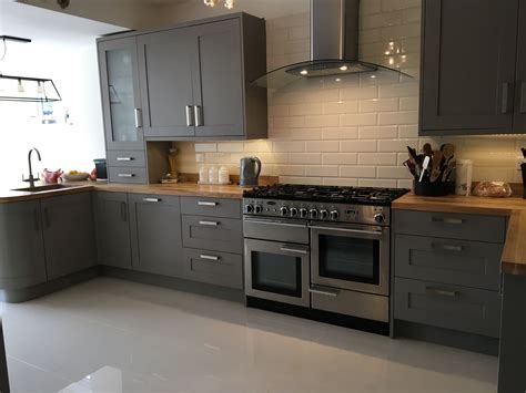 Carisbrook Taupe B Q Kitchen With Oak Worktops Kitchen Redesign Kitchen Remodel B Q Kitchens