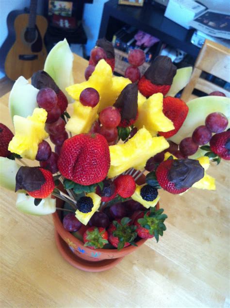 They are also perfect for anniversary presents, and make a romantic gift for valentine's. Burnin' Down The House: Mothers Day - Homemade Edible Arrangement