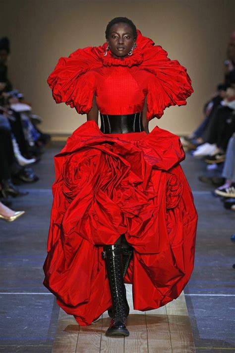 Alexander Mcqueen Fashion Show Collection Ready To Wear Fall Winter