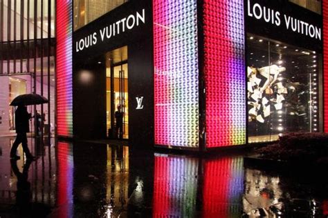 Louis Vuitton Pop Up Store Opens At Colette Keweenaw Bay Indian