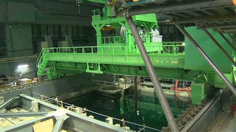 inside fukushima decommissioning tepco s stricken nuclear reactor cnn