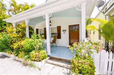 Furnished with eevrything you need for your next 1020 eaton street is just a short walk from everything you could dream of, for your island vacation. Catherine House: A charming Old Town Key West cottage ...