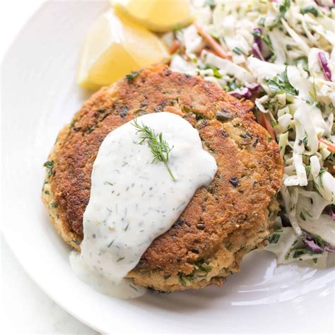 These easy keto salmon cakes are a fun and flavorful low carb meal. Pin on WHOLE30/PALEO recipes