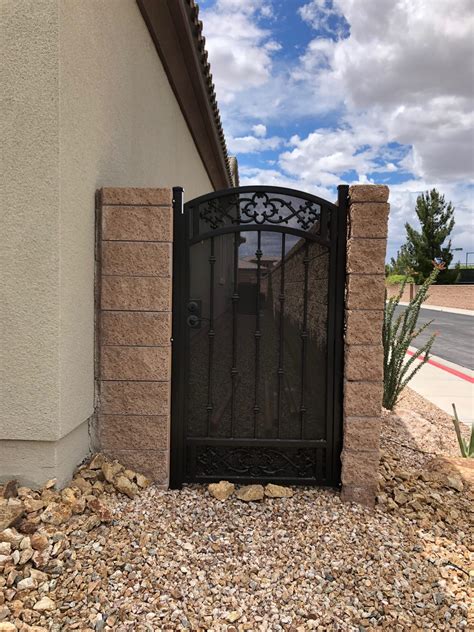 Residential Side Gates – LV Iron