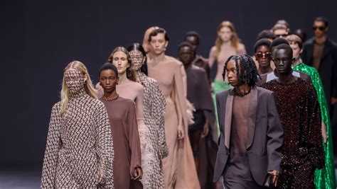 Glitzy Valentino Show Sees Paris Fashion Week At Fever Pitch Ctv News