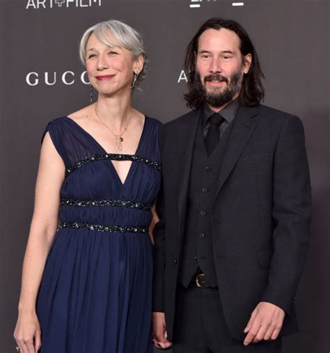 hollywood s most eligible bachelor keanu reeves gets an age appropriate girlfriend