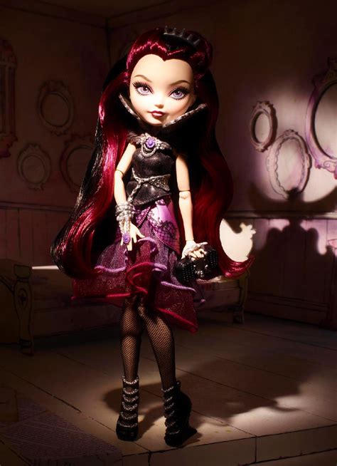 She swoons frequently when dexter speaks to her or is nearby. Ever After High ™ Raven Queen™ Doll