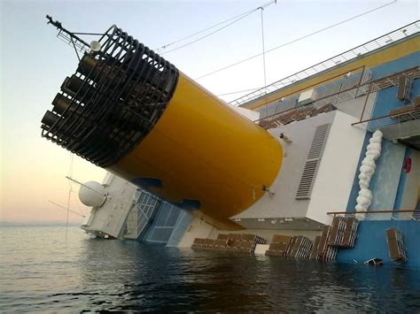In Photos The Sinking Of The Concordia Cruise Ship Live Science