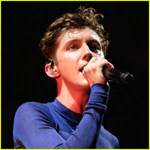 Troye Sivan Drops New Single Easy Off Of Upcoming In A Dream Ep